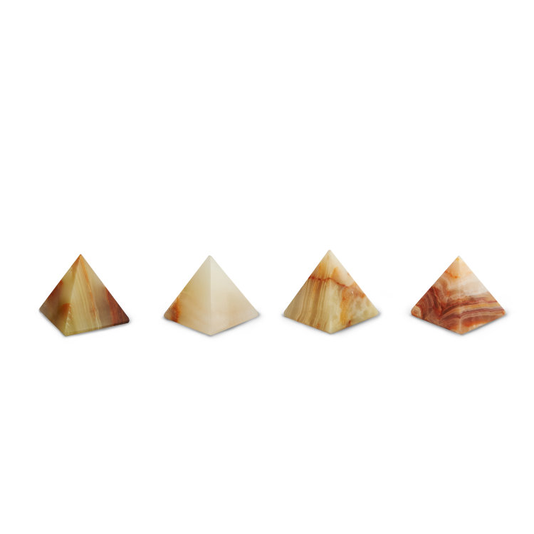 Фото Пирамида из оникса малая (3,5х3,5х4 см)
